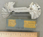 Moore & Wright No. 804 Whitworth & Metric 49 Blade Screw Pitch Gauge
