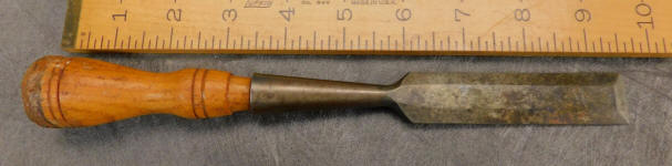 James Swan 7/8" Bevel Edge Socket Chisel