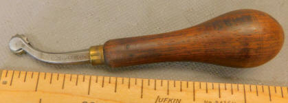 C. S. Osborne No. 8 Saddle Maker / Leatherworker Overstitch / Pricking Wheel