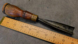 S. J. Addis No. 9 Carving Gouge