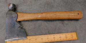 Wards Master Quality Carpenters Hammer / Hatchet