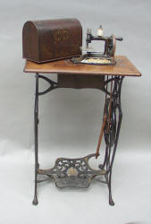 Muller #16 Toy Treadle Sewing Machine / TSM