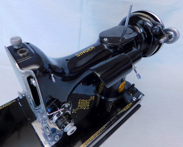 1939 Singer Featherweight 221 TOP DECAL Sewing Ma