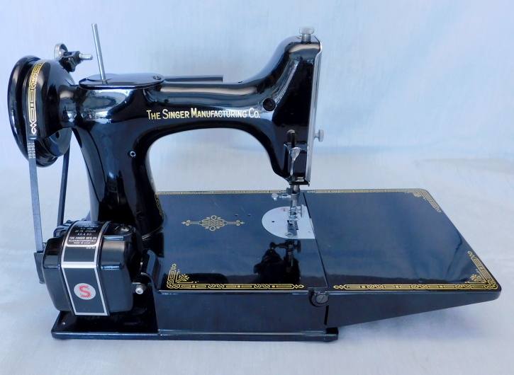 1950 Black Singer Featherweight "Centennial" 221 Sewing Machine