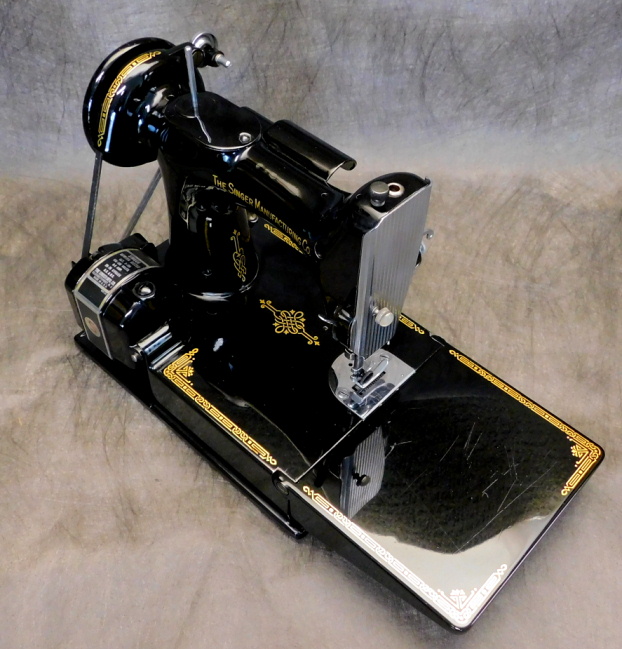 1951 Black Singer "Centennial" Featherweight 221 Sewing Machine (AK418474)