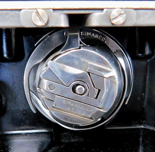 1951 Black Singer "Centennial" Featherweight 221 Sewing Machine (AK418474)