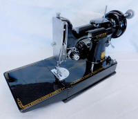 1955 Black Singer Featherweight 221 Sewing Machine (AL949352)