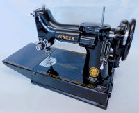 1955 Black Singer Featherweight 221 Sewing Machine (AM144625)